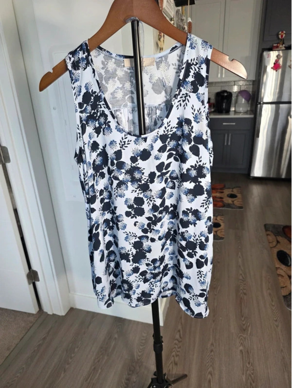 LOFT Floral Print Sleeveless Tank Top Size Small
